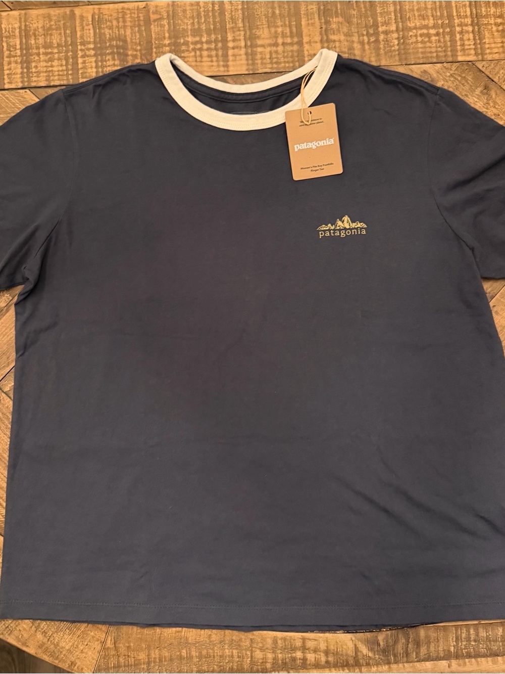 Patagonia Women’s Navy Blue Ringer Tee size Large NWT